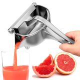 عصّارة يدوية معدنية